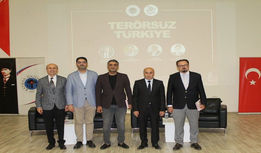 Batman’da “Terörsüz Türkiye” Paneli Düzenlendi