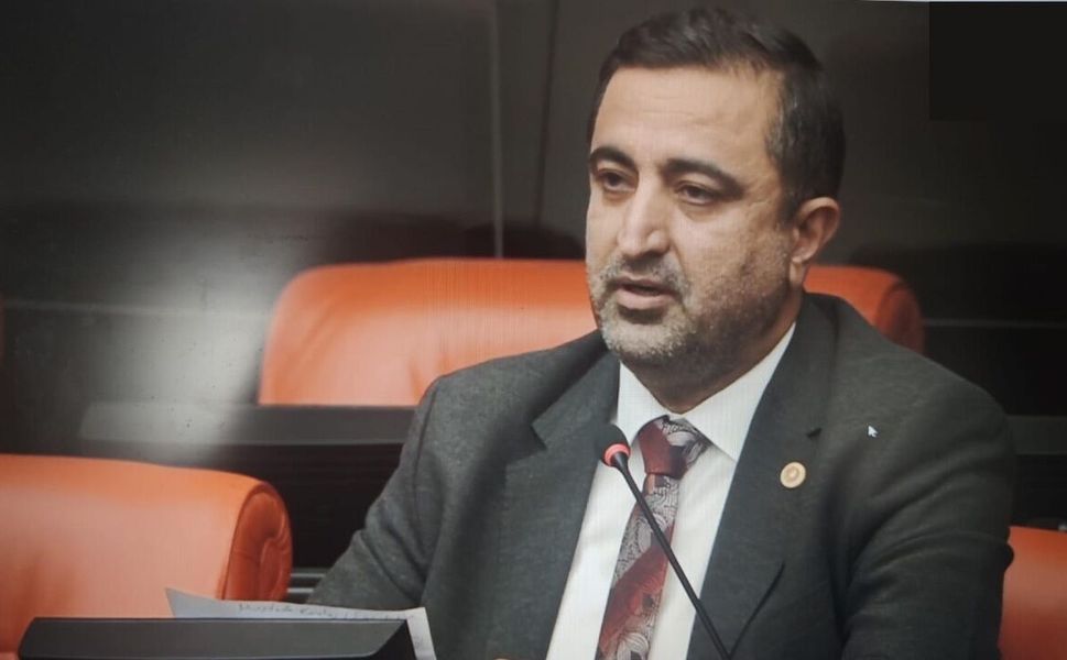HÜDA PAR'dan Bakan Tekin'e 8 Maddelik Kürtçe Önergesi