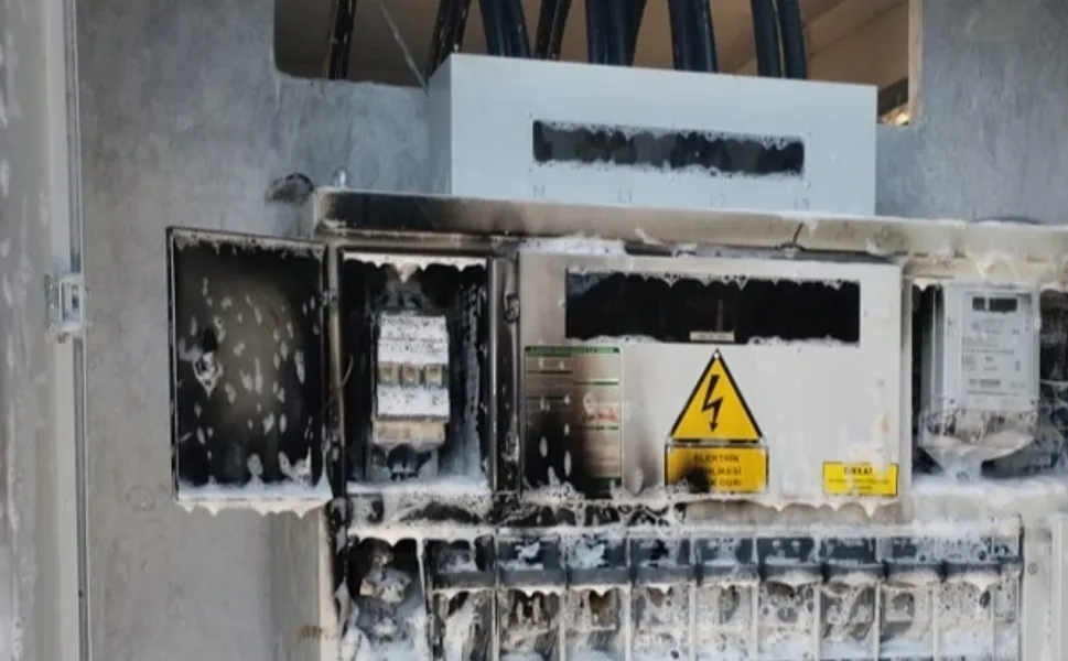 Meydan Mahallesi’nde Elektrik Trafosu Alev Alev Yandı