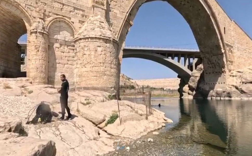 Malabadi'de Suya Düşen Telefon Sahibine Teslim Edildi