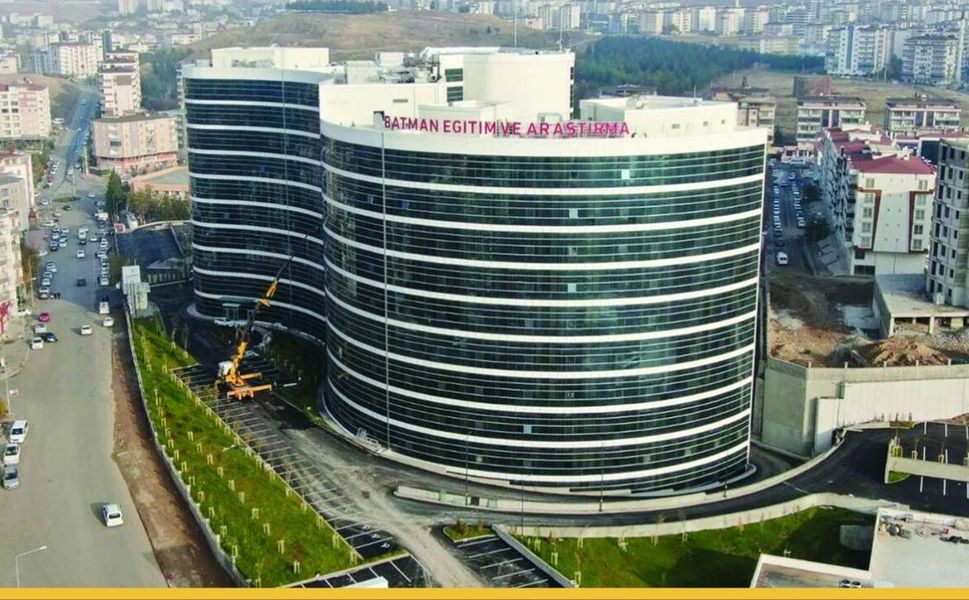 Batman'da Gençlerin Tartışması Kanlı Bitti: 18 Yaşındaki Genç Bıçaklandı