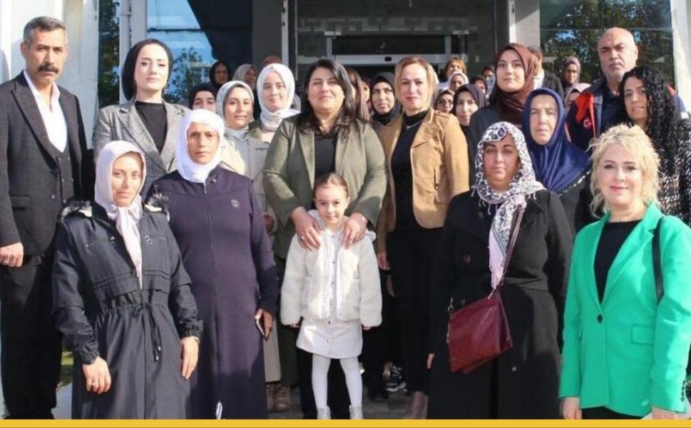 Dr. Ayten Canalp'ten Annelere Çağrı: "Bağımlılıkla Mücadelede En Büyük Güç Sizsiniz!"