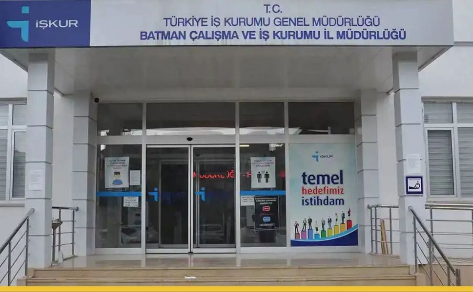 Batman Üniversitesi'nde İŞKUR Gençlik Programı Büyüyor: 580 Öğrenciye İş Deneyimi ve Maddi Destek
