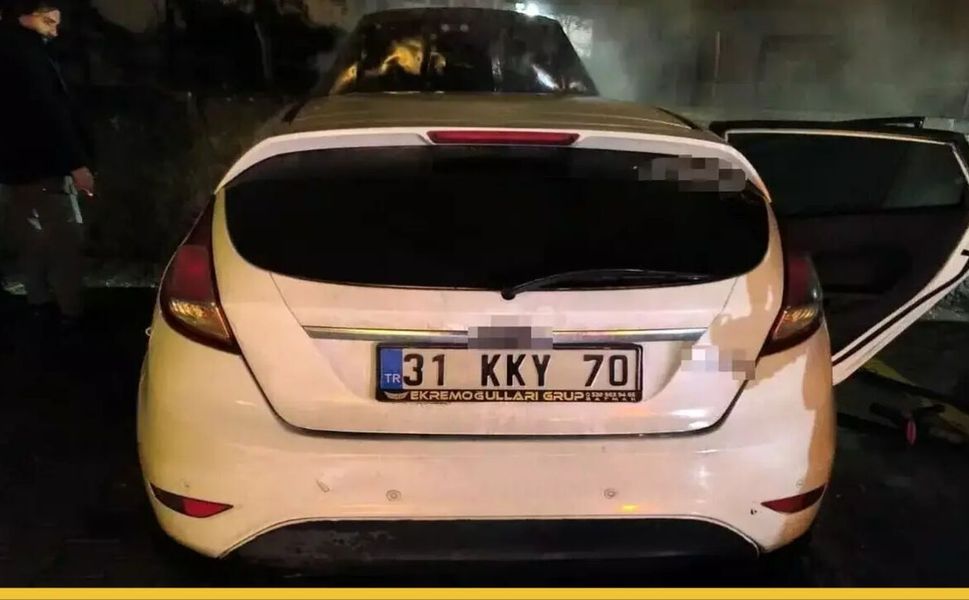 Kültür Mahallesi’nde Park Halindeki Otomobil Alevlere Teslim Oldu