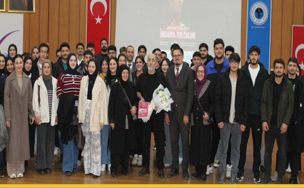 Batman Üniversitesi'nde "İnsan'a Yolculuk" Söyleşisi Yoğun İlgi Gördü