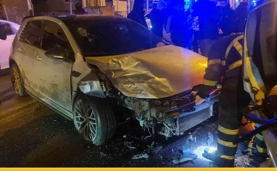 Batman Yeni Siirt Yolu’nda Savrulan Otomobil Park Halindeki Araçları Biçti