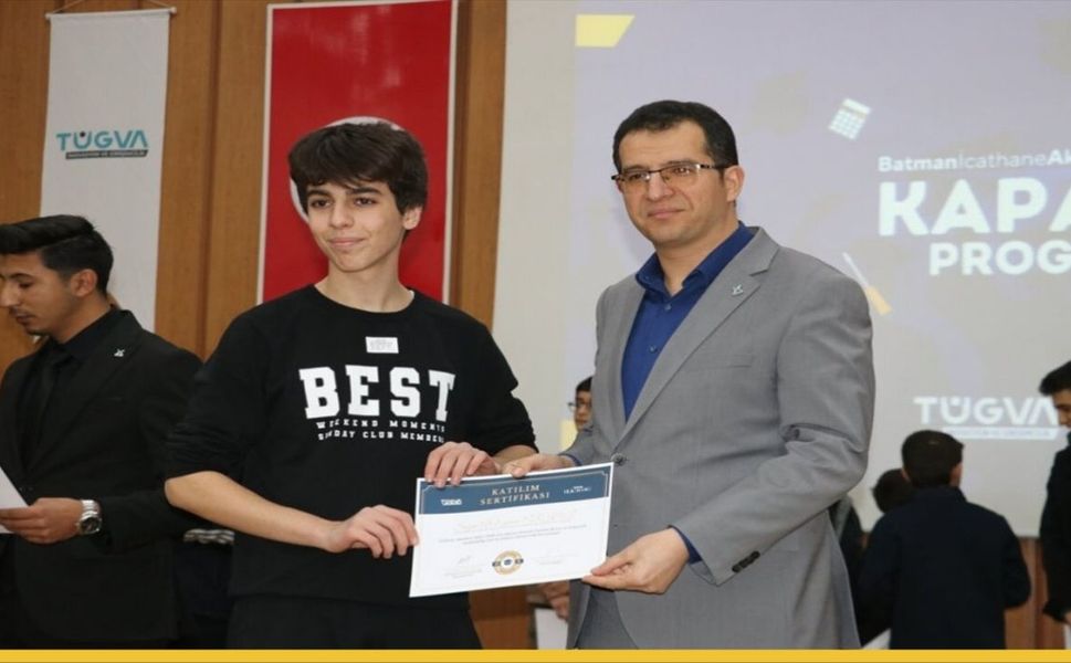 Batman’da TÜGVA İcathane Atölyesi’nin Genç Yetenekleri Sertifikalarına Kavuştu