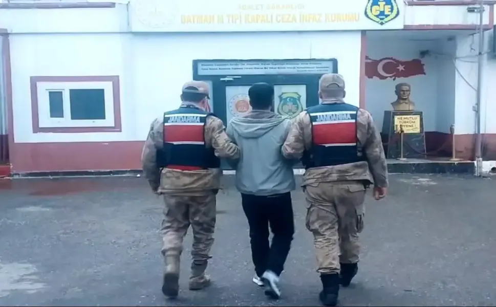 Ailesiyle Vedalaşmak İsteyen Firari Batman’da Kıskıvrak Yakalandı