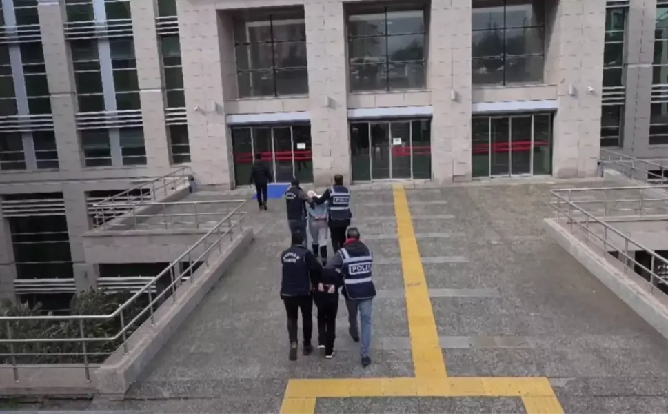 Batman Kuyumcu Soygunu Aydınlatıldı: Kar Maskeli 5 Şüpheli Adliyeye Sevk Edildi