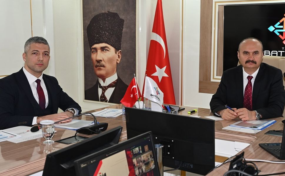 Bölgesel Göç Stratejisi Masada: Vali Canalp VKS Üzerinden Strateji Toplantısına Katıldı