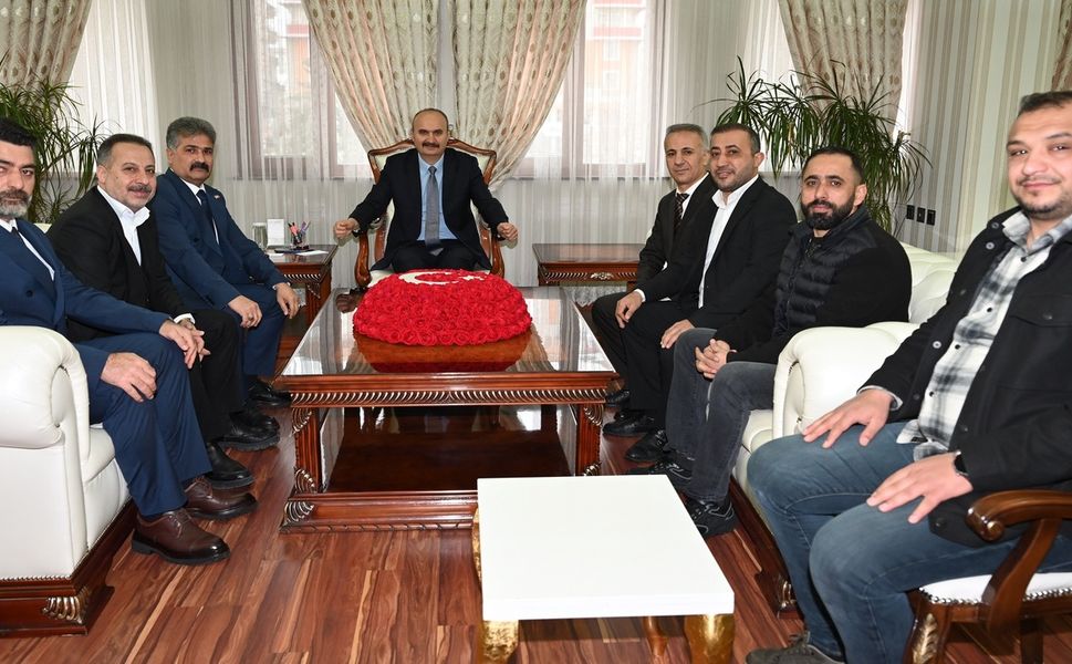 Minibüsçüler Odası’nın Yeni Yönetimi Vali Canalp’i Ziyaret Etti: Batman Ulaşımında Mehmet Tekin Dönemi