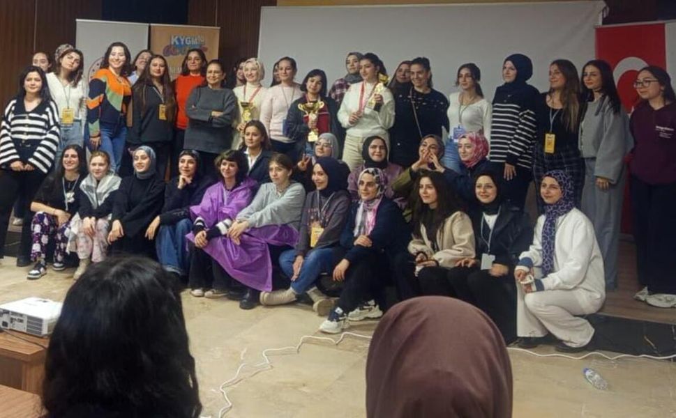 Batı Raman Kız Öğrenci Yurdu Sakinleri Mersin’de Dijital Dünyanın Kapılarını Araladı