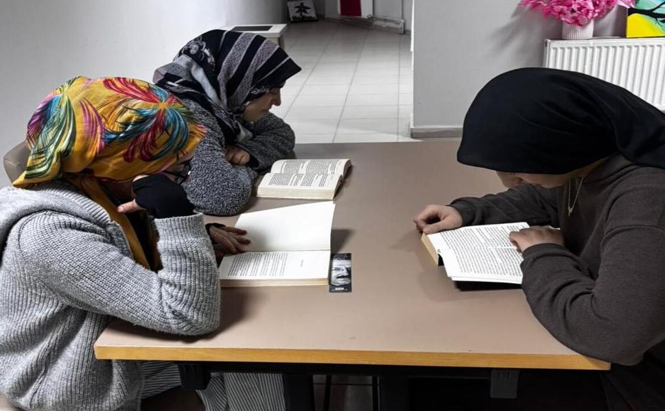 Batman Öğrenci Yurtlarında Dev Okuma Halkası: Gençler Kitaplarla Buluşuyor