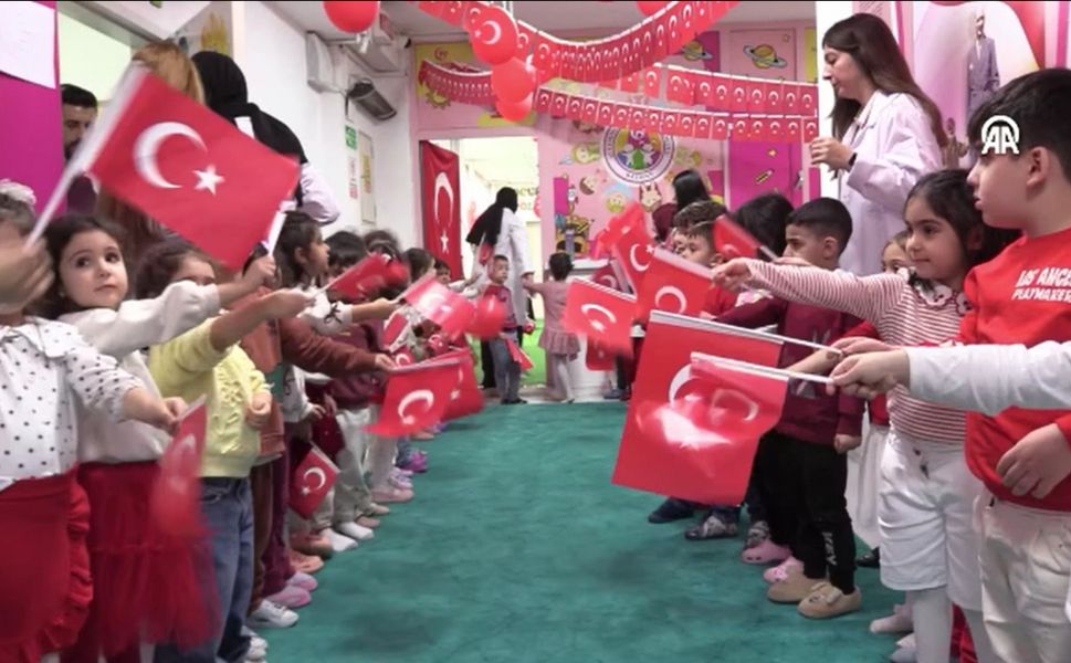 Batman'da 'Bayrak' Temalı Sergi Açıldı