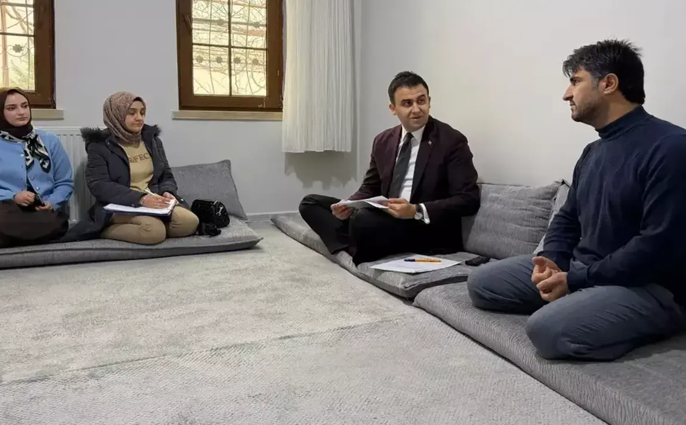 Hasankeyf’te Devlet Şefkati: Kaymakam İmrak Hanelere Konuk Oldu