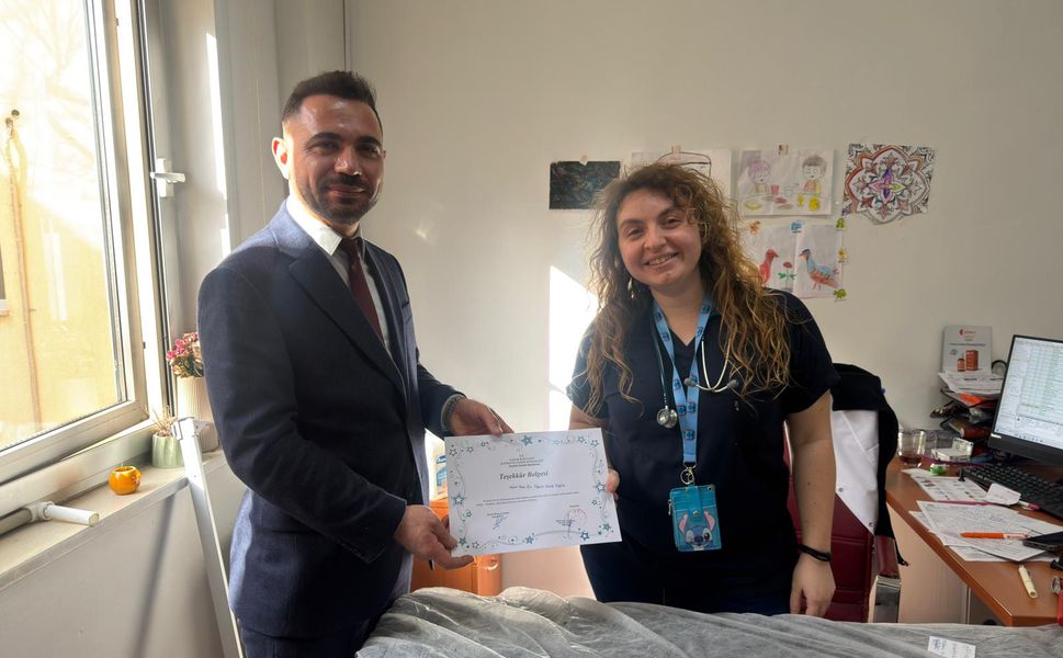 Kozluk'ta Dr. Nevin Çelik Fişek’e Teşekkür Belgesi