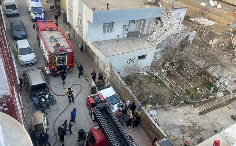 Mardin'de Korkutan Ev Yangını: İtfaiye Ekipleri Seferber Oldu