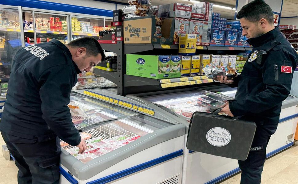 Ramazan Öncesi Zabıta Marketleri Mercek Altına Aldı: Batman'da 27 İşletmeye Ceza Kesildi
