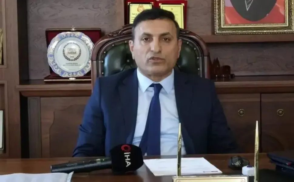 CHP'de İhraç Depremi: Yazıhan Belediye Başkanı Abdulvahap Göçer İhraç Edildi