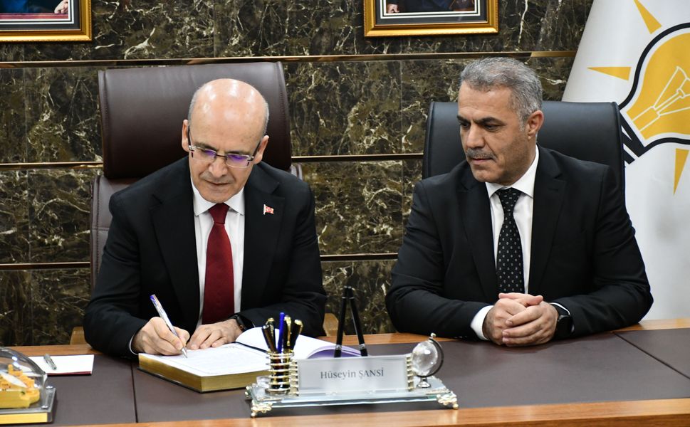 Bakan Şimşek Batman’da Partililerle Buluştu