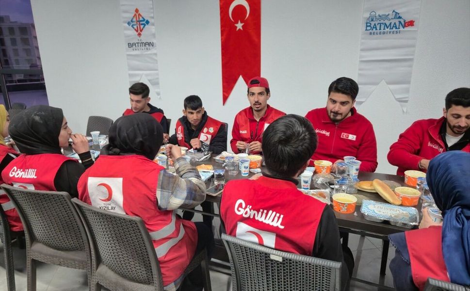 Batman’da STK’lar İftar Sofrasında Buluştu