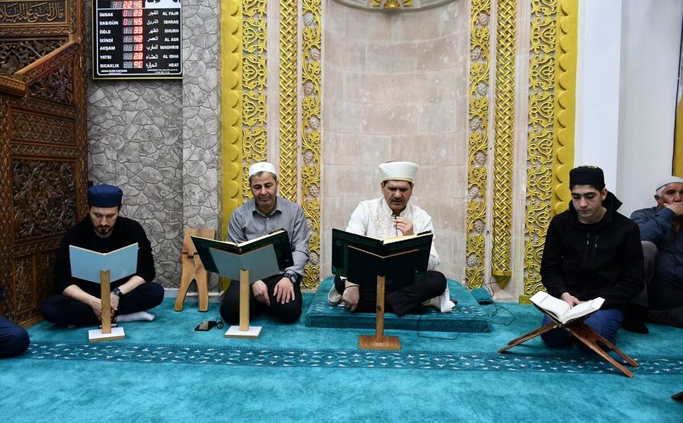 Camilerde Mukabele Geleneği Batman'da Yaşatılıyor