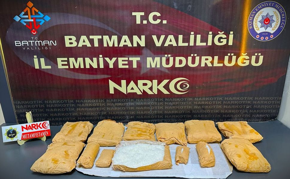 Çantasından 8,5 Kilo Uyuşturucu Çıktı