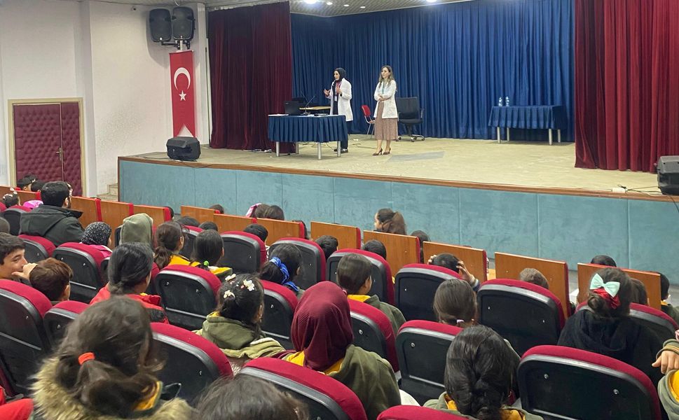 Kozluk’ta Öğrencilere "Obeziteye Karşı Sağlıklı Yaşam" Eğitimi