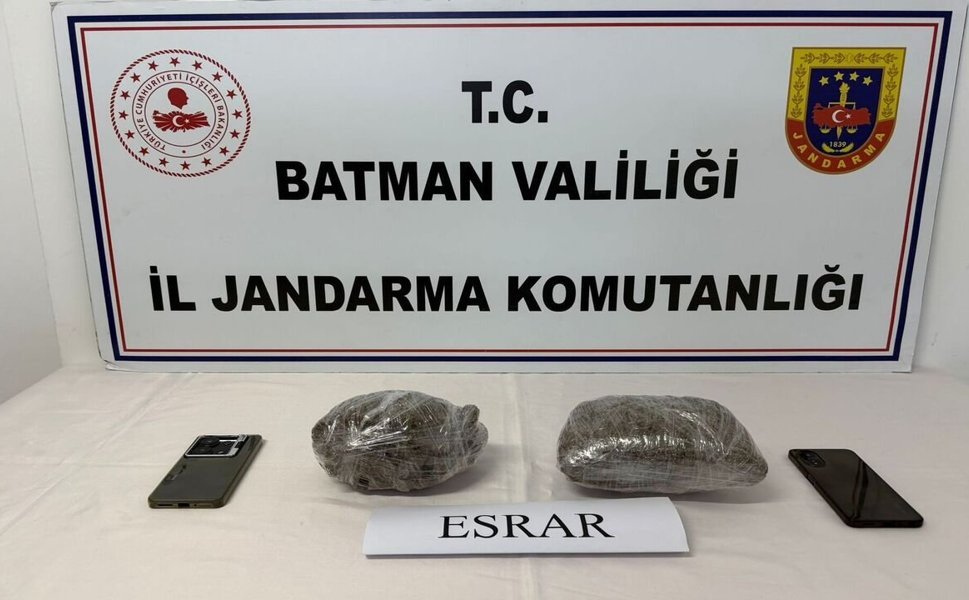 Batman Girişinde 1 Kilo Esrar Ele Geçirildi
