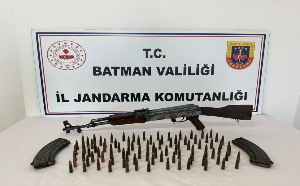 Batman'da Kaleşnikof ve Mühimmat Ele Geçirildi