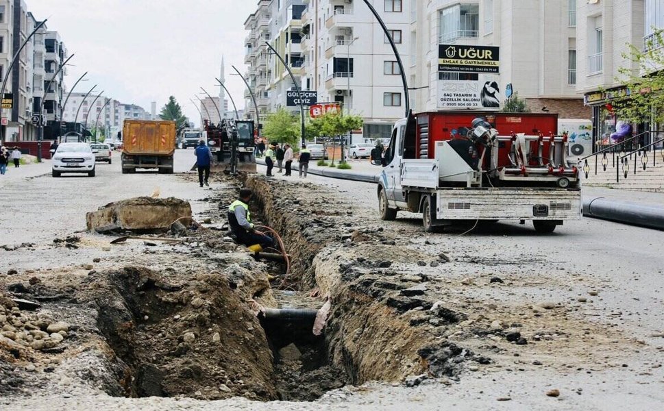 Tilmerç ve Belde Su Hattı Sil Baştan Yenilendi