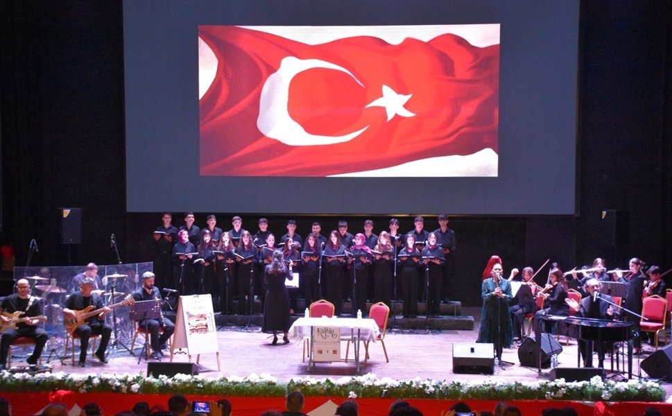 Batman’da Sanat Rüzgarı: Yücel Arzen ve Öğrencilerden "Kim Var?" Etkinliği