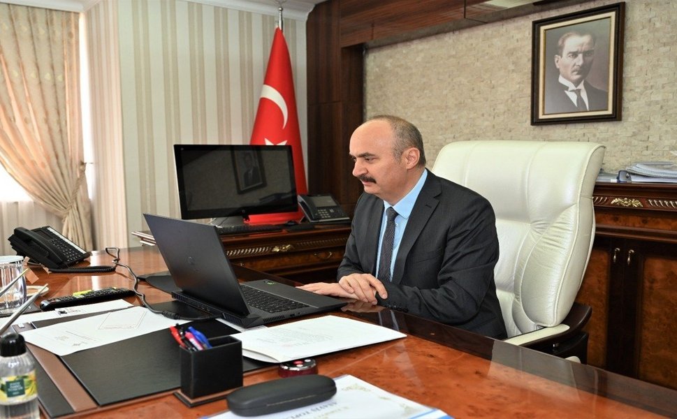 Vali Canalp Batman'ın İlk Yapay Zekâ Dersine Katıldı