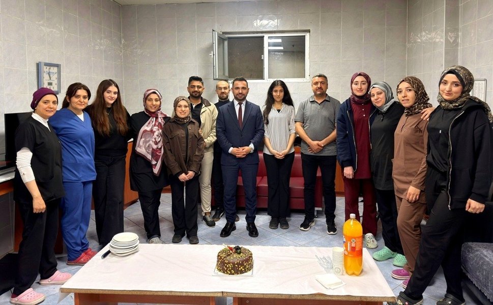 Kozluk'ta Laboratuvar Çalışanlarına Özel Kutlama