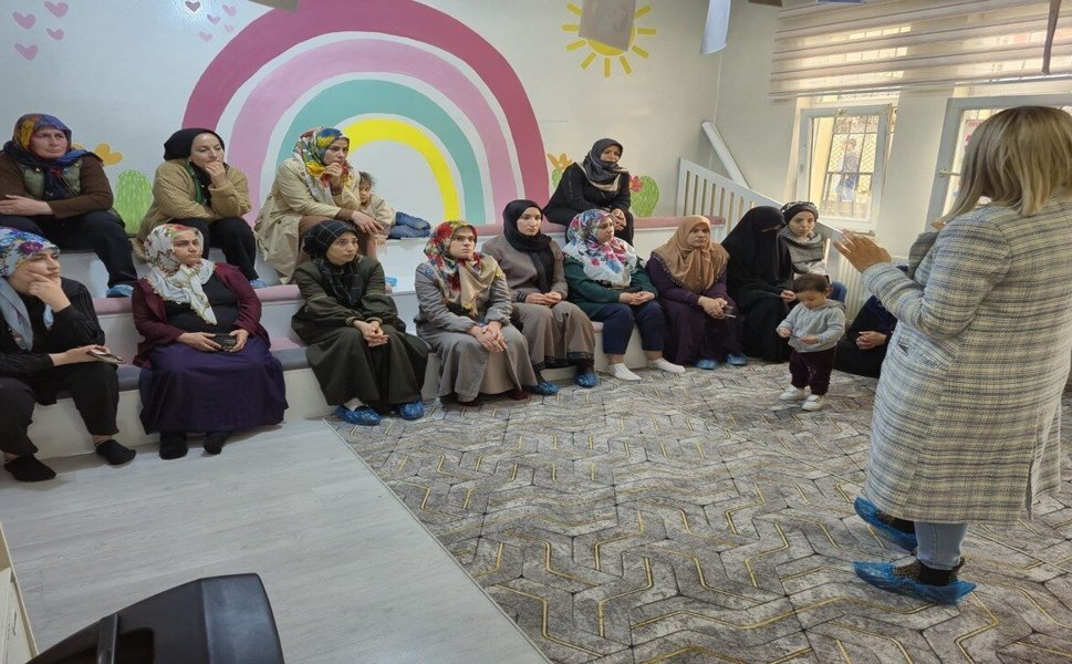 Batman'da Annelere ve Babalara "Kanserle Mücadele" Eğitimi