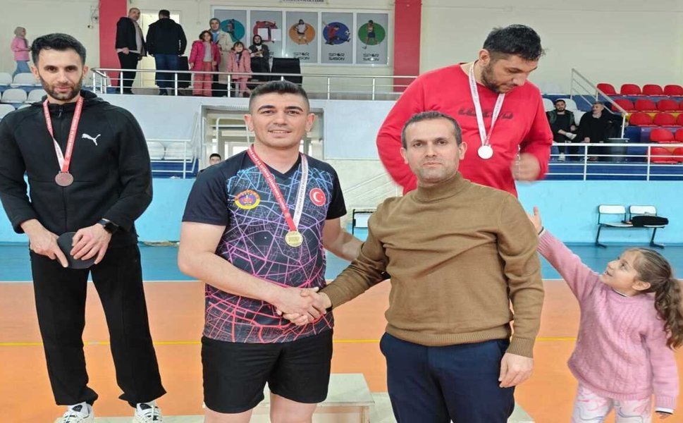 Sason’da Raketler Yarıştı: Masa Tenisi Turnuvası Heyecanı