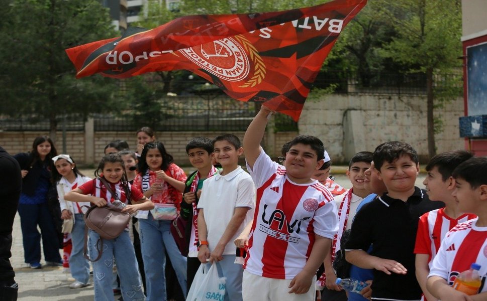 Batman'da Temsili Vali ve Arkadaşları Şampiyonluk Maçındaydı