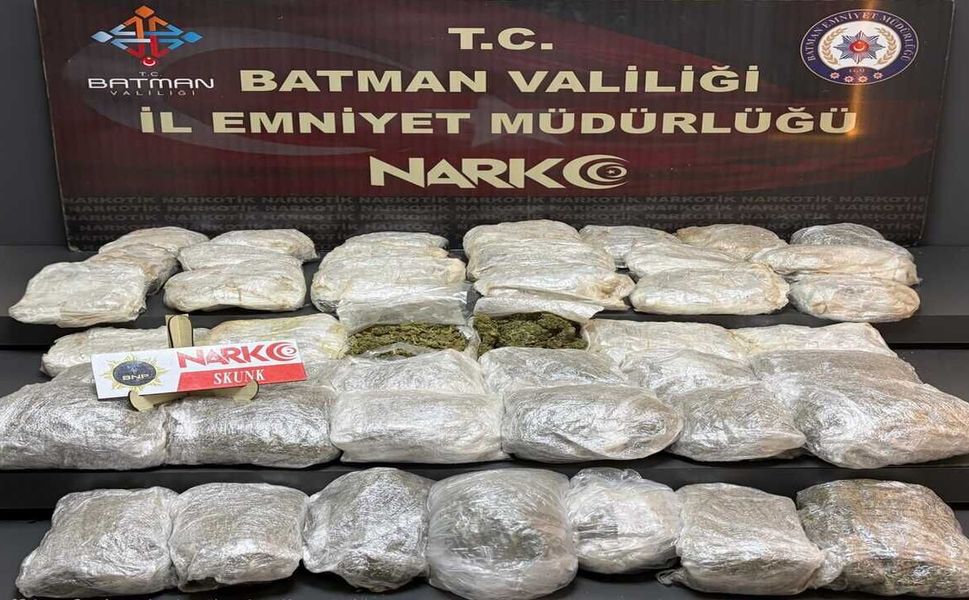 Batman'da Kamyonetin Kasasından 20 Kilogram Skunk Çıktı