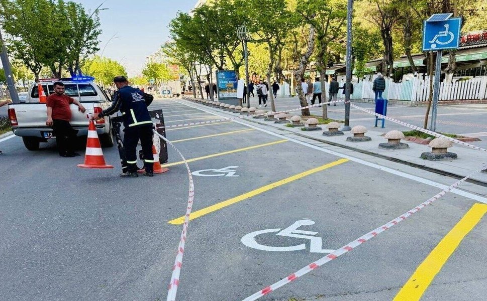 Batman'da Yaya Geçitleri ve Duraklar Yenilendi