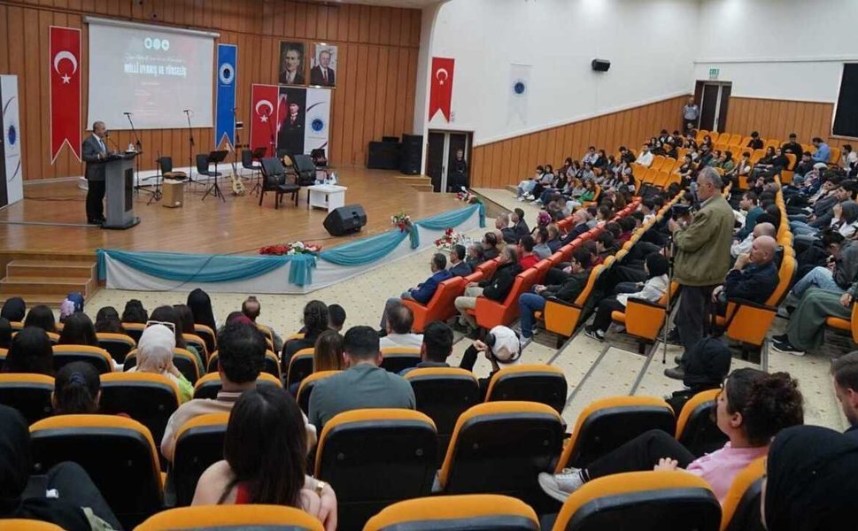 Batman Üniversitesinde Ziya Gökalp ve Sezai Karakoç Paneli