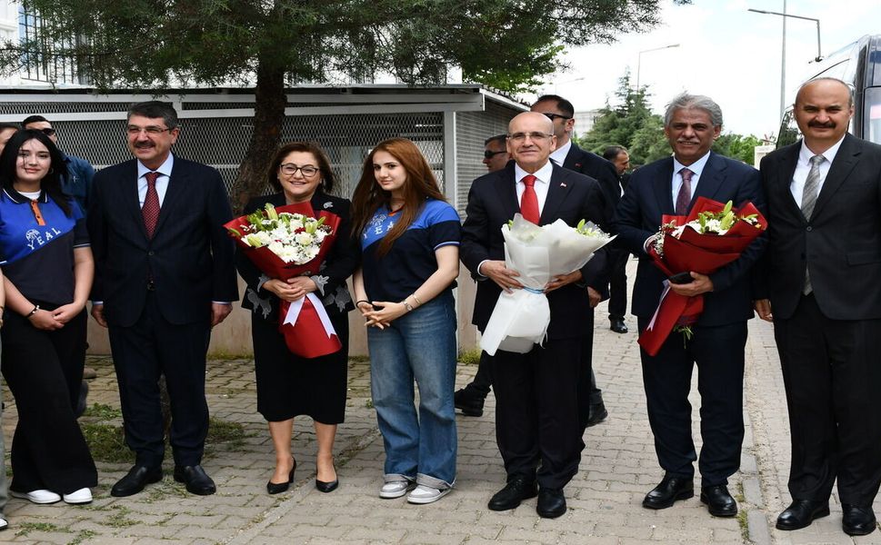 Bakan Şimşek Batman’dan Dünyaya Seslendi