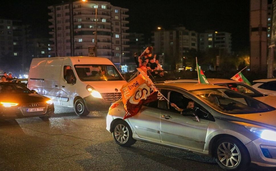 Batman'da Galatasaray’ın Şampiyonluğu Coşkuyla Kutlandı