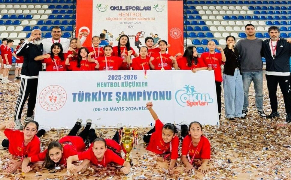 Hentbolda Batman TOKİ Kazım Karabekir Türkiye Şampiyonu