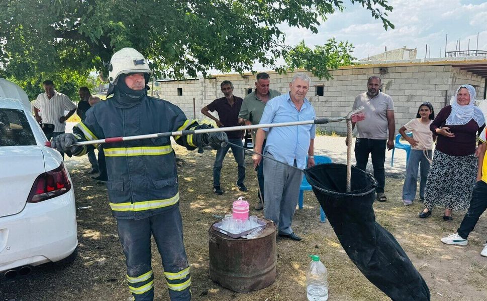 Motor Bölümüne Sıkışan Yılan Kurtarıldı