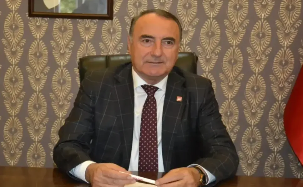 CHP’de Flaş İstifa: Parti Meclisi Üyesi Hüseyin Yaşar İstifa Etti