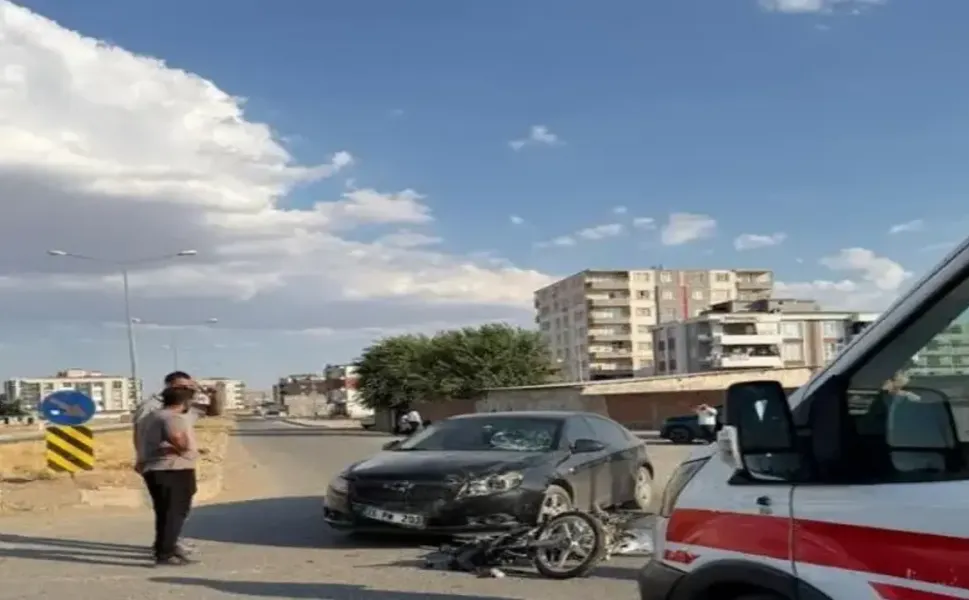 Batman’da Otomobil ile Motosiklet Çarpıştı: 1 Yaralı