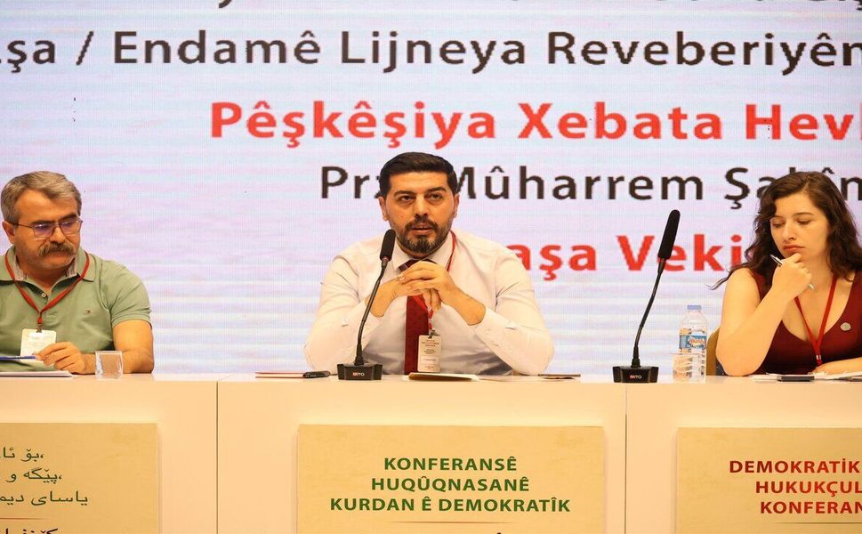 Batman Barosu Diyarbakır’daki "Demokratik Kürt Hukukçular Konferansı"na Katıldı