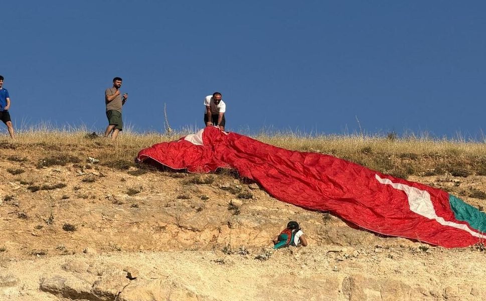 Gercüş’te Yamaç Paraşütü Kazası: Ölümden Döndü
