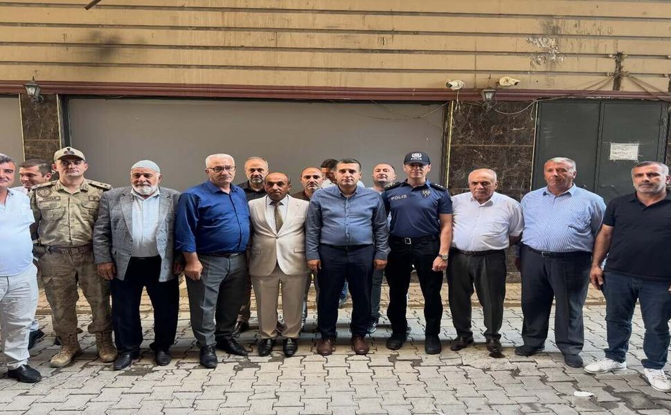Kozluk Kaymakamı Böçkün'den Muhtarlar Derneği'ne Hayırlı Olsun Ziyareti