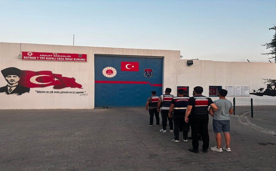 Batman Merkezli Kripto Dolandırıcılığı Operasyonu: 9 Şüpheli Yakalandı